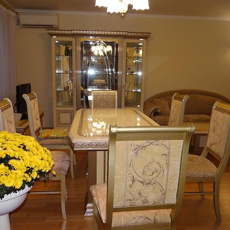 Luxury Versailles Apartments Center Opera Burgas Bilik gambar