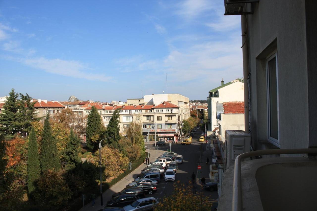 Luxury Versailles Apartments Center Opera Burgas Luaran gambar