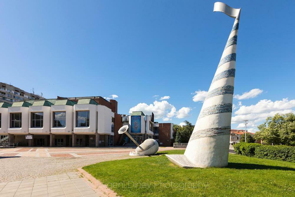 Luxury Versailles Apartments Center Opera Burgas Luaran gambar